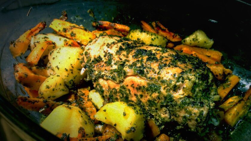 indyk pieczony z ziemniakami i marchewką