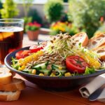 sałatka z kiełkami i prażonym słonecznikiem